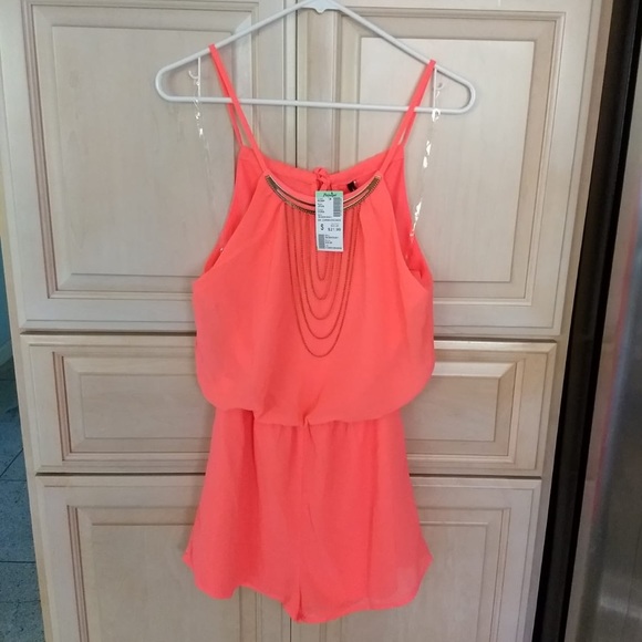 Papaya Dresses & Skirts - 🆕 Papaya: Coral Romper